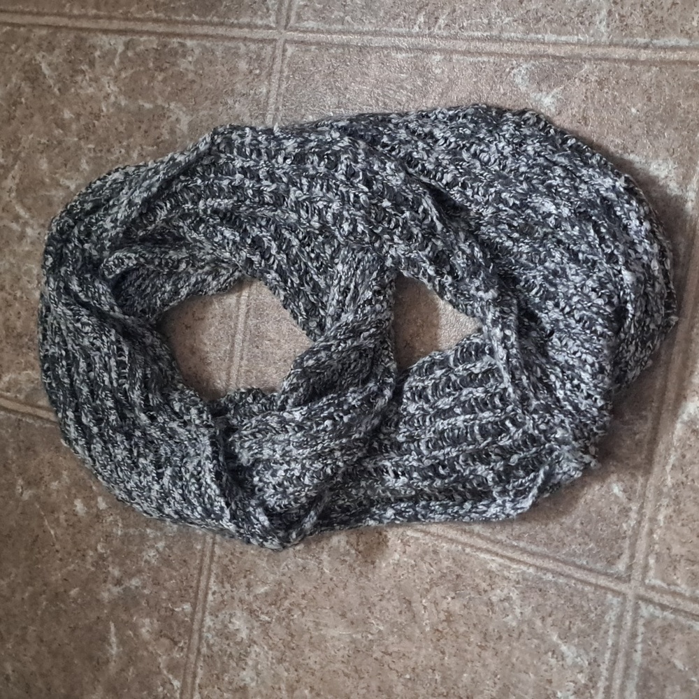 Hollister Infinity Scarf